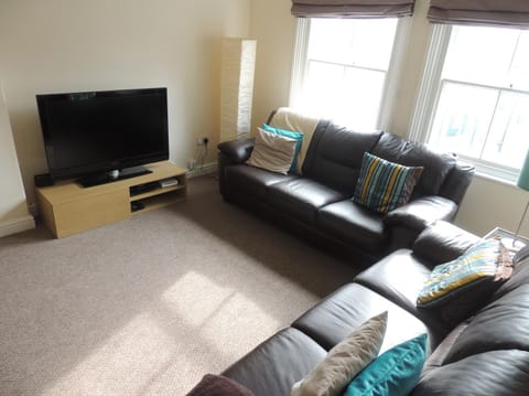 Communal lounge/ TV room, Living room
