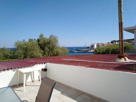 Odyssey Apartment House in Palaiochora