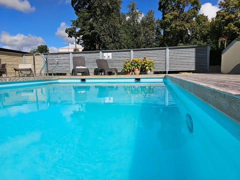 Balcony/Terrace, Swimming pool