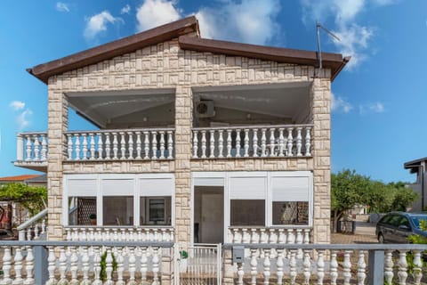 Property building, Balcony/Terrace