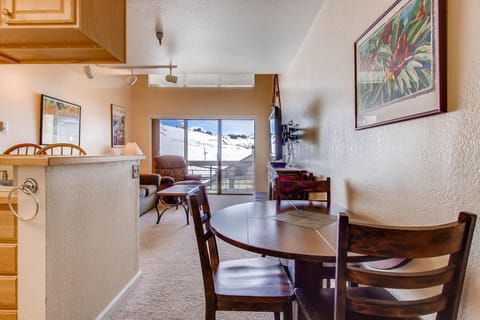 Axtel 1 Br Loft AX410 Apartment in Colorado