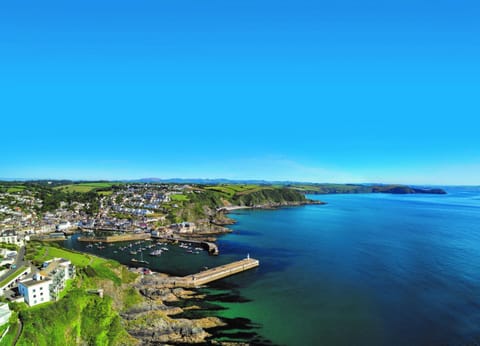 Marine Point, Mevagissey - sensational cliff top views of harbour and bay House in Mevagissey