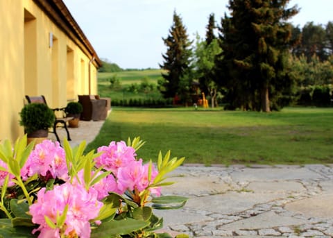 Property building, Facade/entrance, Garden