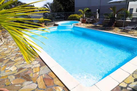 Swimming pool, Swimming pool