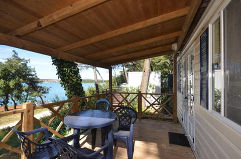 Facade/entrance, Balcony/Terrace, Seating area