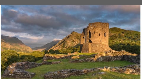 11 Llainwen Isaf House in Llanberis