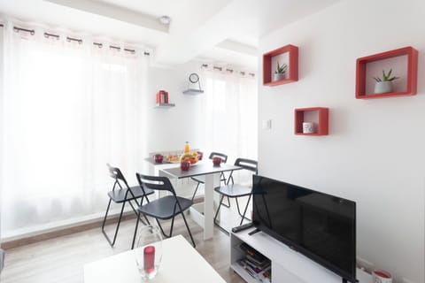 TV and multimedia, Dining area