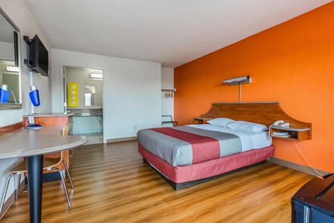 TV and multimedia, Photo of the whole room, Seating area, On site