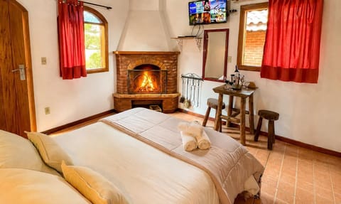 Bedroom, fireplace