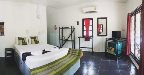 Papillon Bungalows Hotel in Sala Dan