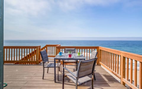 Anchors Aweigh House in Lincoln City