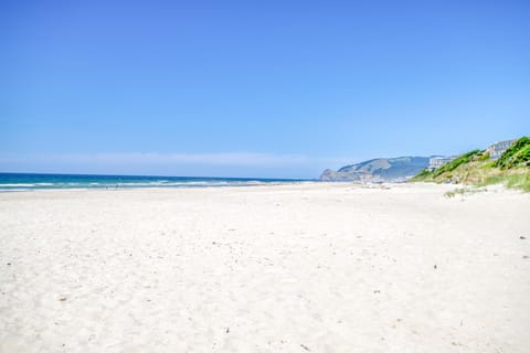 A Beautiful Day House in Lincoln City