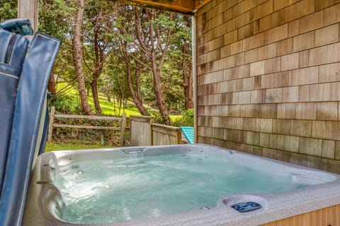 The Mermaid House in Roads End