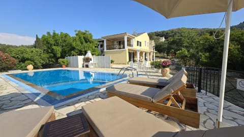 Property building, View (from property/room), Balcony/Terrace, Pool view, sunbed