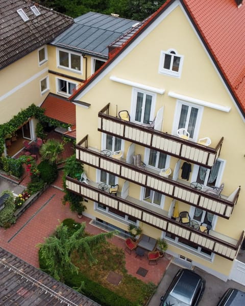 Property building, Location