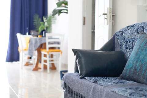Bathroom, Seating area, kitchen, air conditioner