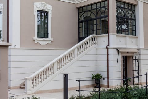 Property building, Facade/entrance