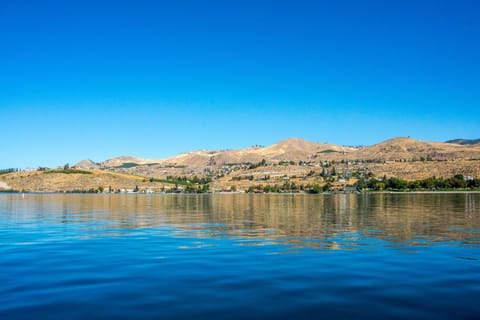 Cabana #11 Hotel in Chelan (In Town)