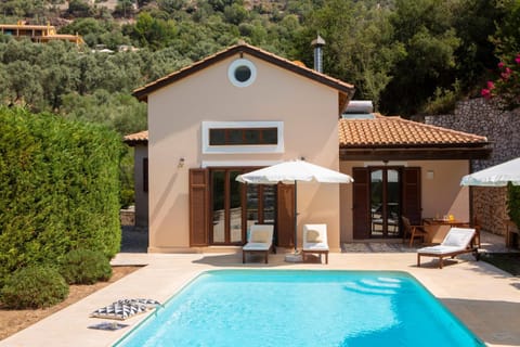 Property building, Swimming pool, Swimming pool