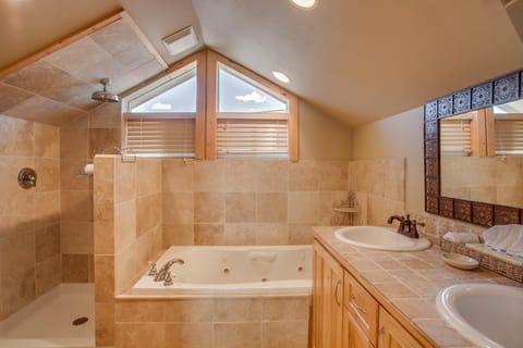 Mac's Place House in Manson