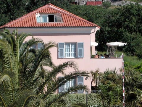 Campeggio Pian Dei Boschi Campground/ 
RV Resort in Pietra Ligure
