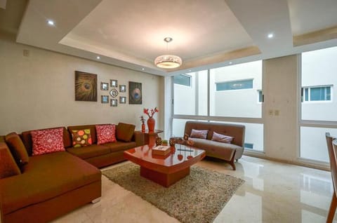 Coyoacan Florida Luxury apartment 4BR-4BA 2Parking Apartment in Mexico City