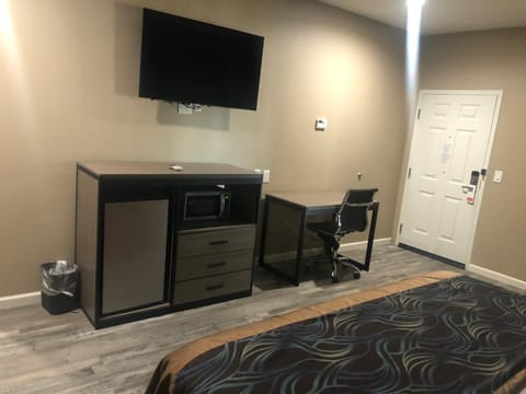 Budget Host Inn & Suites Hotel in Sugar Land