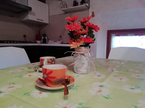 Food and drinks, Dining area