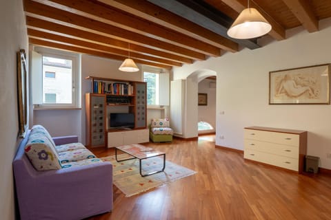 Library, Living room