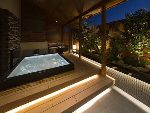 Open Air Bath