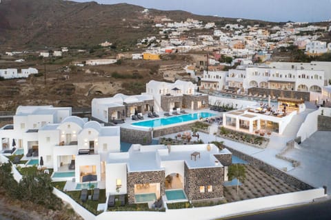 Property building, Restaurant/places to eat, Swimming pool, Breakfast