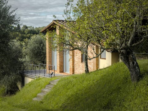 Fattoria di Colleoli Country House in Tuscany