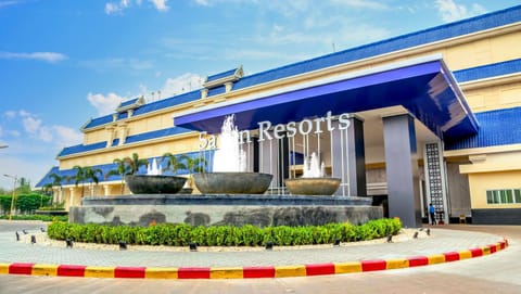 Property building, Day