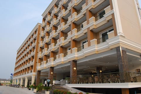 Property building, Day, Lobby or reception
