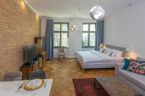 Living room, Decorative detail, Seating area, Dining area, Bedroom