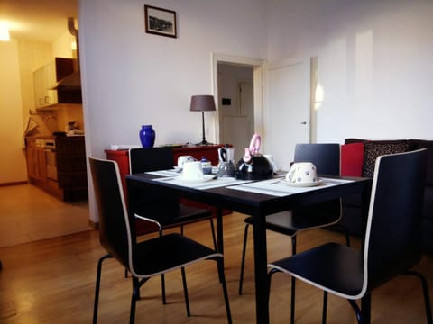 Decorative detail, Dining area