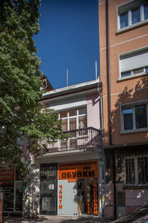 Property building, Facade/entrance