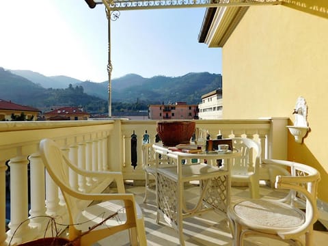 Appartamento signorile in villa! Apartment in Levanto