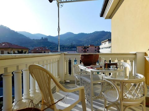 Appartamento signorile in villa! Apartment in Levanto