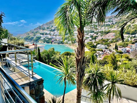 Pool view, Sea view, Swimming pool