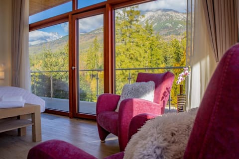 Seating area, Mountain view