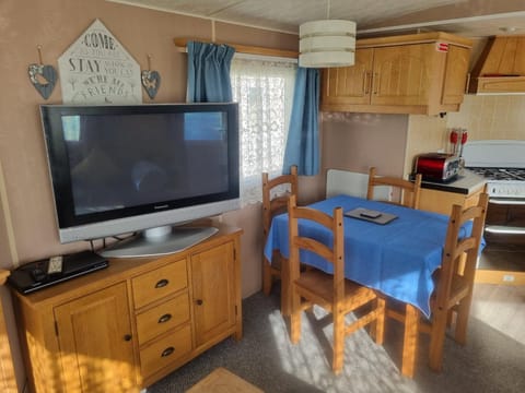 TP63 on the Golden Palm Chapel St Leonards Apartment in Chapel Saint Leonards