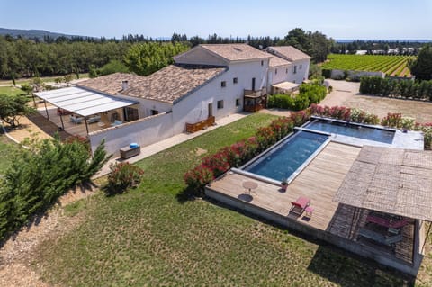 Mas Eléhis Gîtes en Provence House in Pernes-les-Fontaines