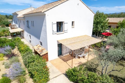 Mas Eléhis Gîtes en Provence House in Pernes-les-Fontaines