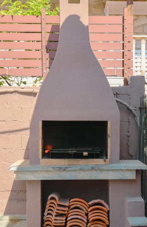 "2steps from the BEACH" House in Halkidiki