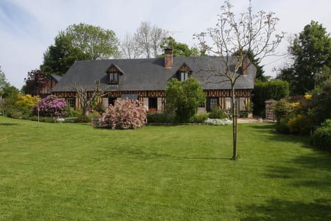 Facade/entrance, Garden