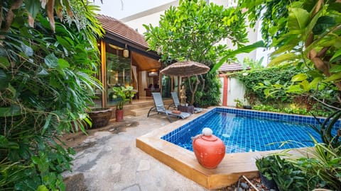Garden, Swimming pool
