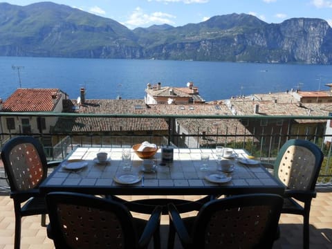 Balcony/Terrace, Balcony/Terrace, Lake view