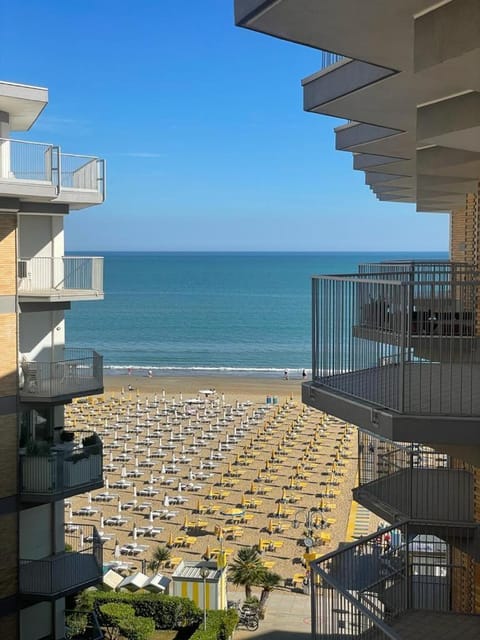 RESIDENCE CENTRO COMMERCIALE - WALTERIGATO Apartments SOLO PER FAMIGLIE Apartment in Lido di Jesolo