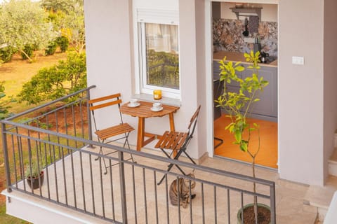 Day, Garden, View (from property/room), Balcony/Terrace, Balcony/Terrace, Garden view